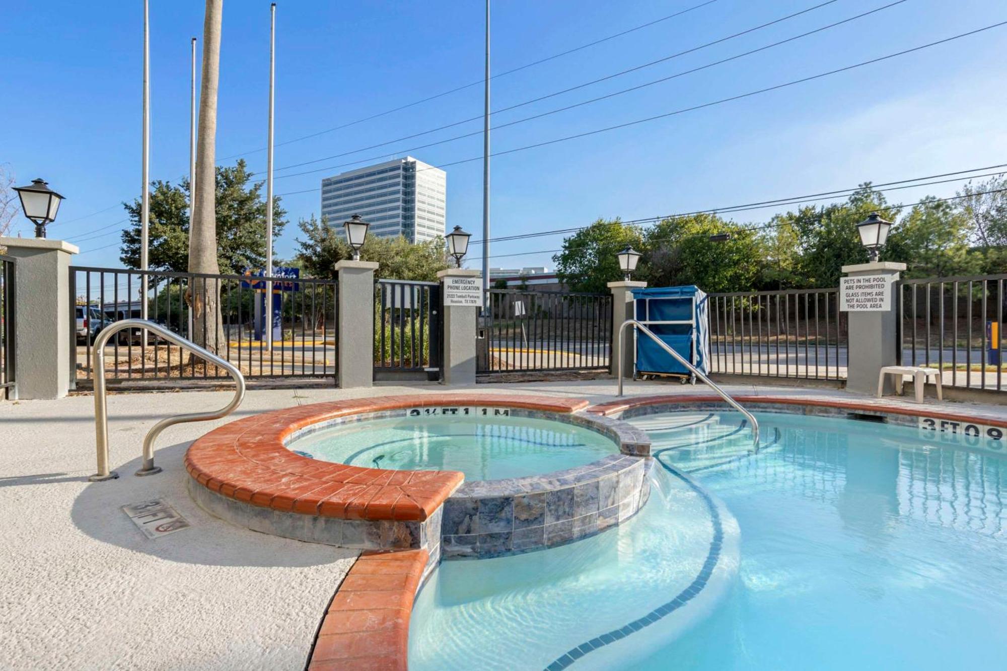 Comfort Suites Houston Nw - Vintage Park Екстер'єр фото